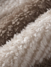 Artem™ | Pluszowa kurtka w kratę z kieszenią i kołnierzem