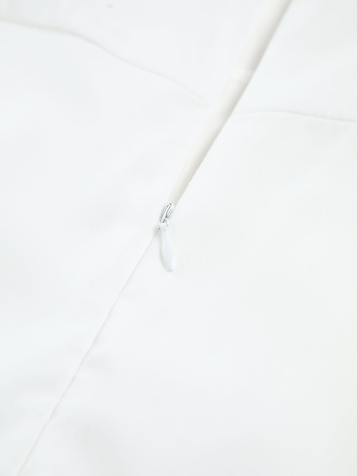 NOMI - Elegancka Długa Sukienka z Półprzezroczystego Chiffonu