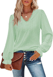 Amaris – Scalloped Eyelet Blouse