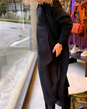 Clara - Czarna sukienka midi z kieszeniami