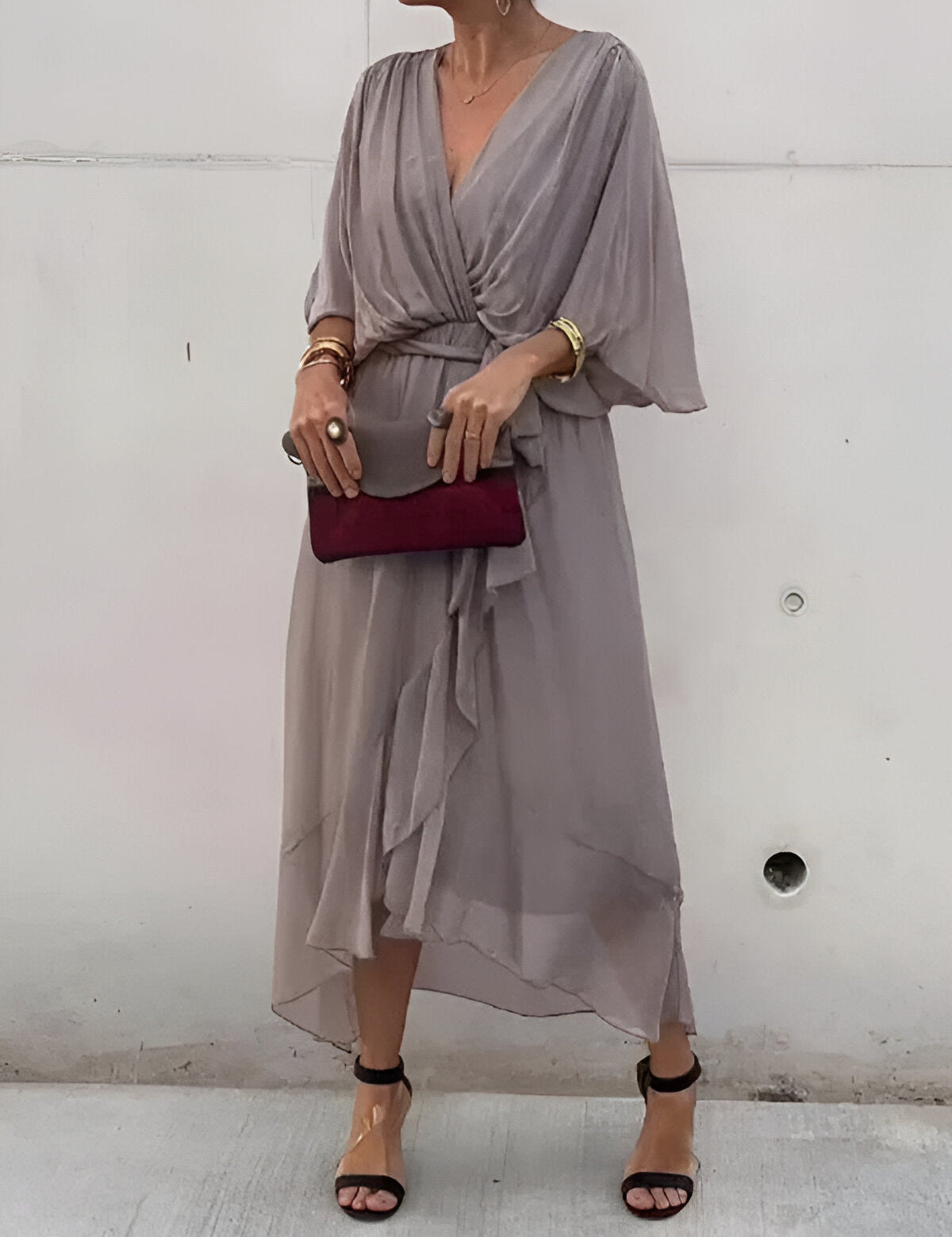 Elise – Sukienka z szyfonu z dekoltem w kształcie litery V